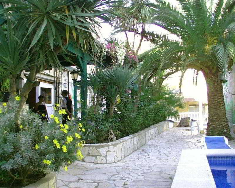 Hotel Marbella Roses Exterior photo